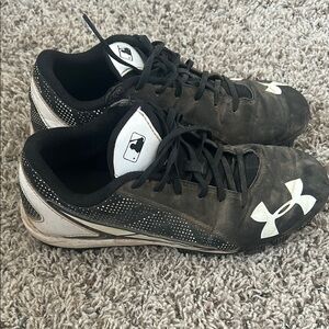 Under Armour Youth baseball cleats